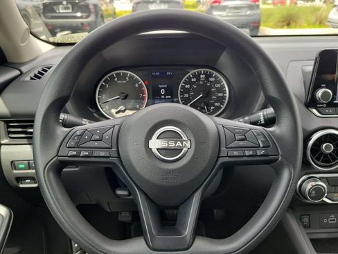 Used 2024 Nissan Sentra S FWD image 17