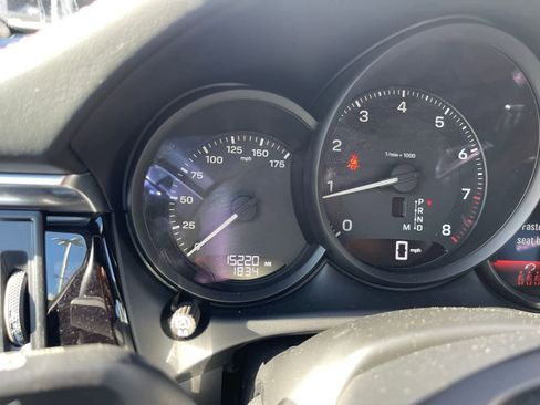 Used 2024 Porsche Macan image 35