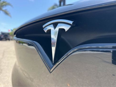 Used 2022 Tesla Model X AWD/4WD image 43