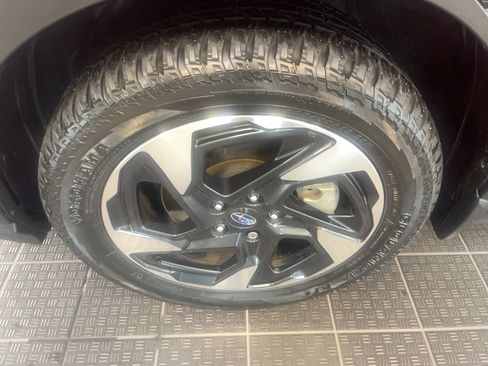 Used 2024 Subaru Crosstrek 2.5i Limited AWD/4WD image 5