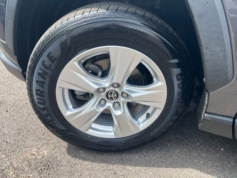 Used 2021 Toyota RAV4 XLE w/ Convenience Package AWD/4WD image 38