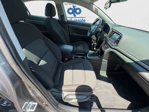 Used 2018 Hyundai Elantra SE w/ SE Connectivity Package 04 FWD image 21