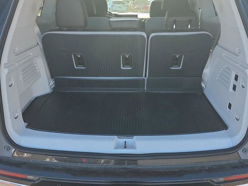 Used 2024 GMC Acadia Denali image 40