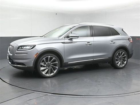 Certified 2022 Lincoln Nautilus Reserve w/ Equipment Group 201A image 4