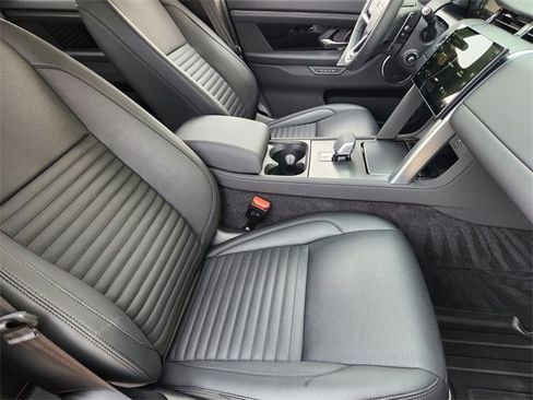 Used 2024 Land Rover Discovery Sport S image 14