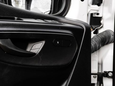 Used 2024 Mercedes-Benz Sprinter 2500 image 36