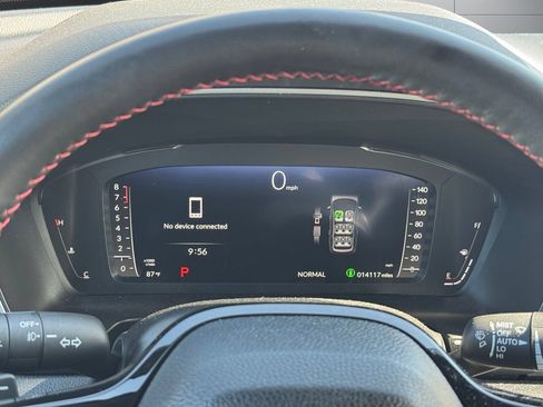 Used 2025 Honda Pilot Black Edition image 14