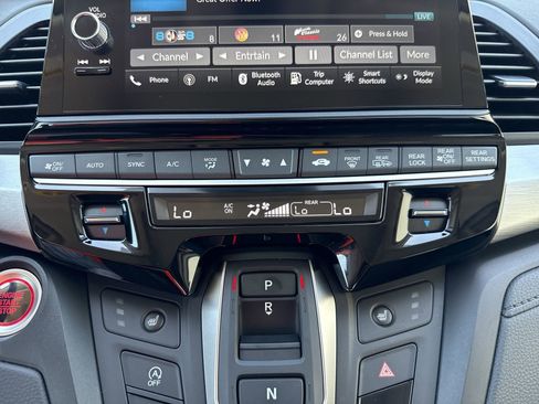 Used 2026 Honda Odyssey EX-L image 17