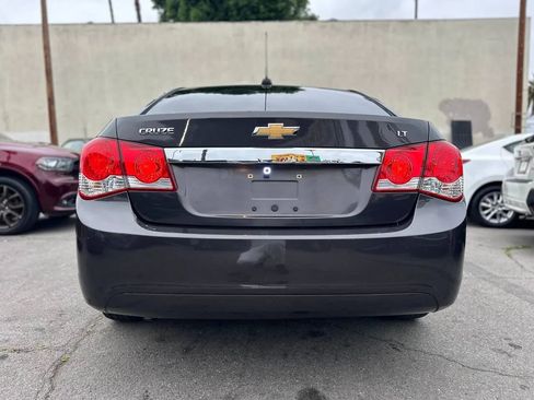 Used 2016 Chevrolet Cruze LT w/ Technology Package image 17