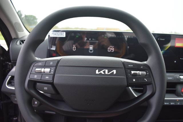 New 2026 Kia K4 FWD image 24