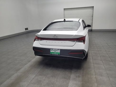 Used 2024 Hyundai Elantra SEL image 7