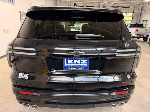 Used 2025 Chevrolet Traverse RS AWD/4WD image 6