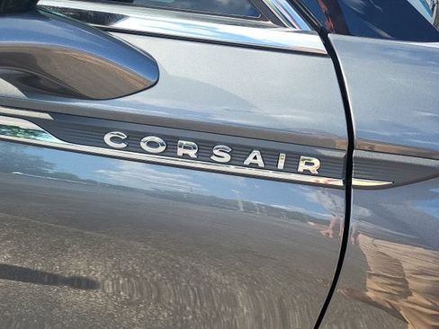 Used 2022 Lincoln Corsair AWD w/ Premium Package image 4