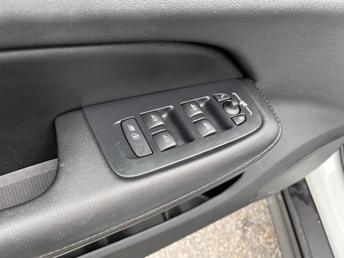 Certified 2024 Volvo V60 B5 Cross Country Plus image 8