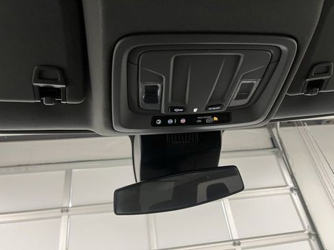Used 2024 GMC Sierra 1500 Elevation image 44