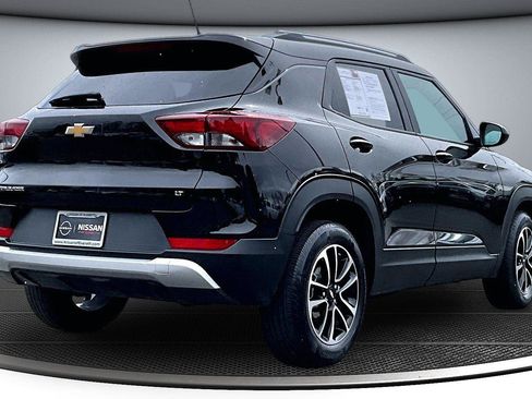 Used 2025 Chevrolet TrailBlazer LT FWD image 6