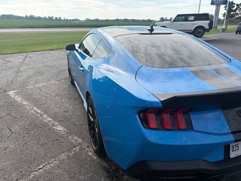 Used 2025 Ford Mustang GT RWD image 14