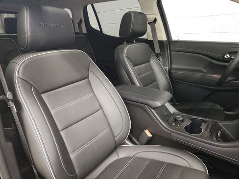 Used 2023 GMC Acadia Denali image 9