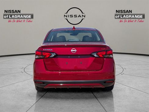 New 2025 Nissan Versa SR w/ Trunk Package image 9