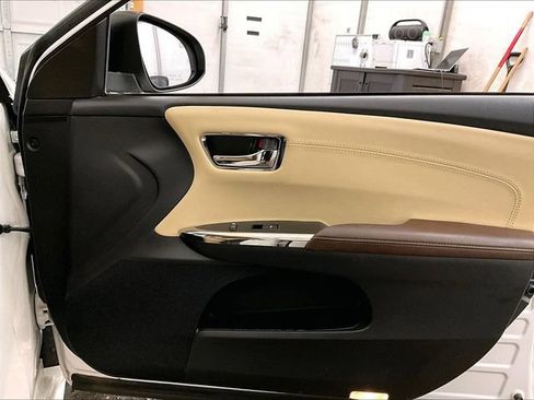 Used 2017 Toyota Avalon XLE Premium w/ All Weather Liner Package FWD image 23