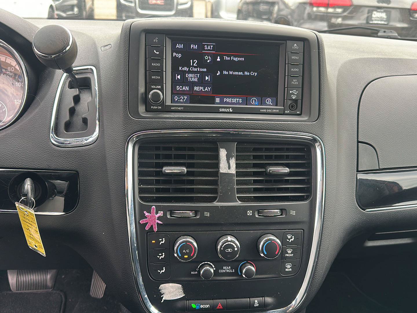 Used 2019 Dodge Grand Caravan SE FWD image 19