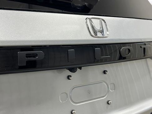 New 2026 Honda Pilot Black Edition image 10