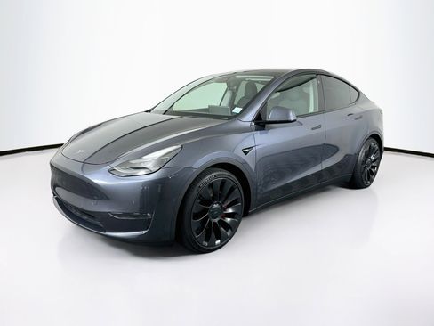 Used 2022 Tesla Model Y Performance AWD/4WD image 3
