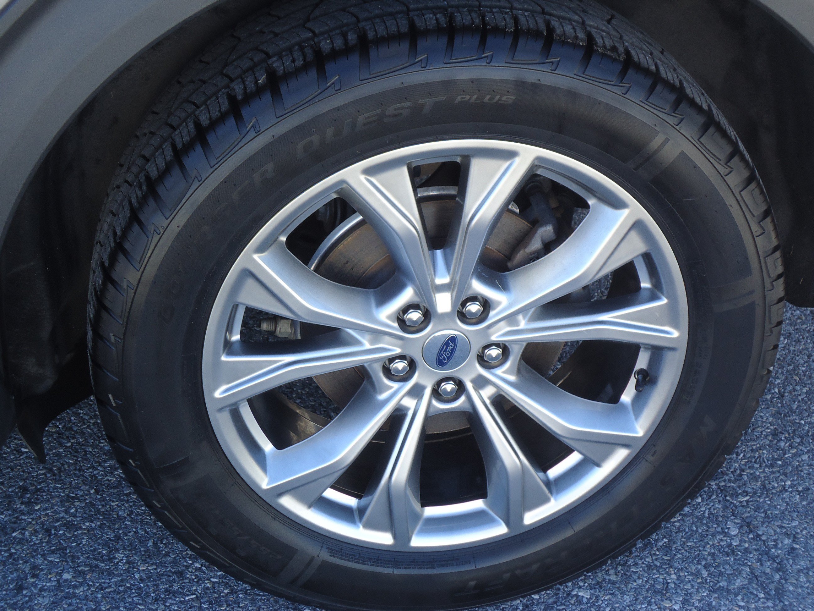 Used 2021 Ford Explorer XLT w/ Equipment Group 202A AWD/4WD image 9