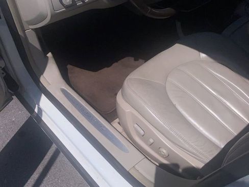 Used 2008 Buick Lucerne CXL w/ Driver Confidence Package image 5