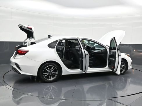 Used 2022 Kia Forte LXS image 33