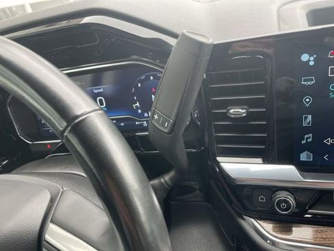 Used 2024 Chevrolet Silverado 2500 LT image 19