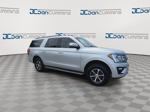 Used 2018 Ford Expedition Max XLT w/ Equipment Group 202A AWD/4WD image 2