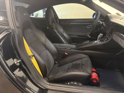 Used 2015 Porsche 911 GT3 RWD image 40