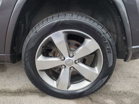 Used 2016 Jeep Grand Cherokee Overland image 14