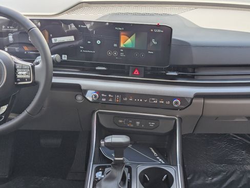 New 2026 Kia Carnival EX FWD image 14