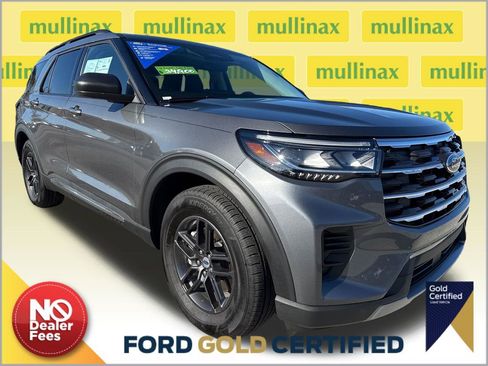 Certified 2025 Ford Explorer Active image 1