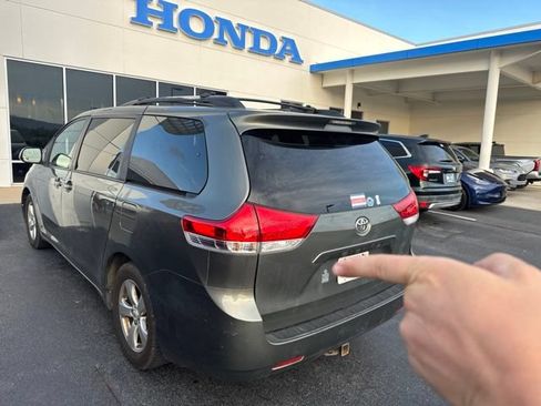 Used 2011 Toyota Sienna LE w/ Towing Pkg FWD image 6