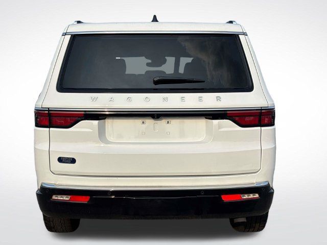 Used 2025 Jeep Wagoneer Series II AWD/4WD image 4