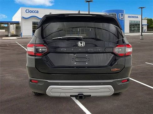 New 2025 Honda Pilot TrailSport image 4