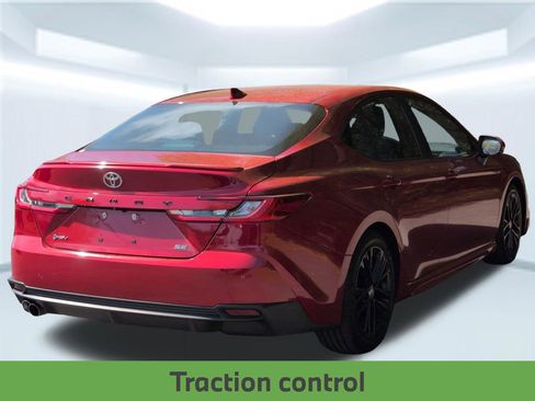 Used 2025 Toyota Camry SE FWD image 6