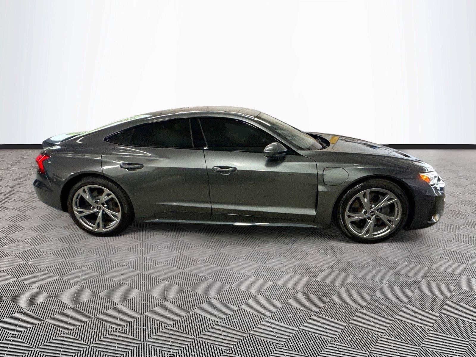 Used 2022 Audi e-tron GT Premium Plus AWD/4WD image 8