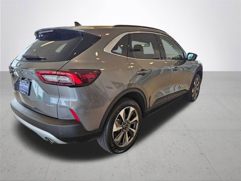 Used 2024 Ford Escape Platinum AWD/4WD image 7