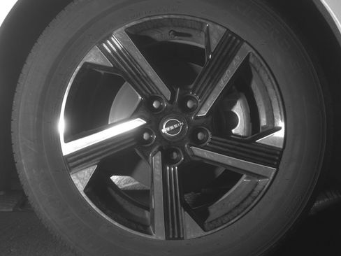Used 2025 Nissan Sentra SV FWD image 13