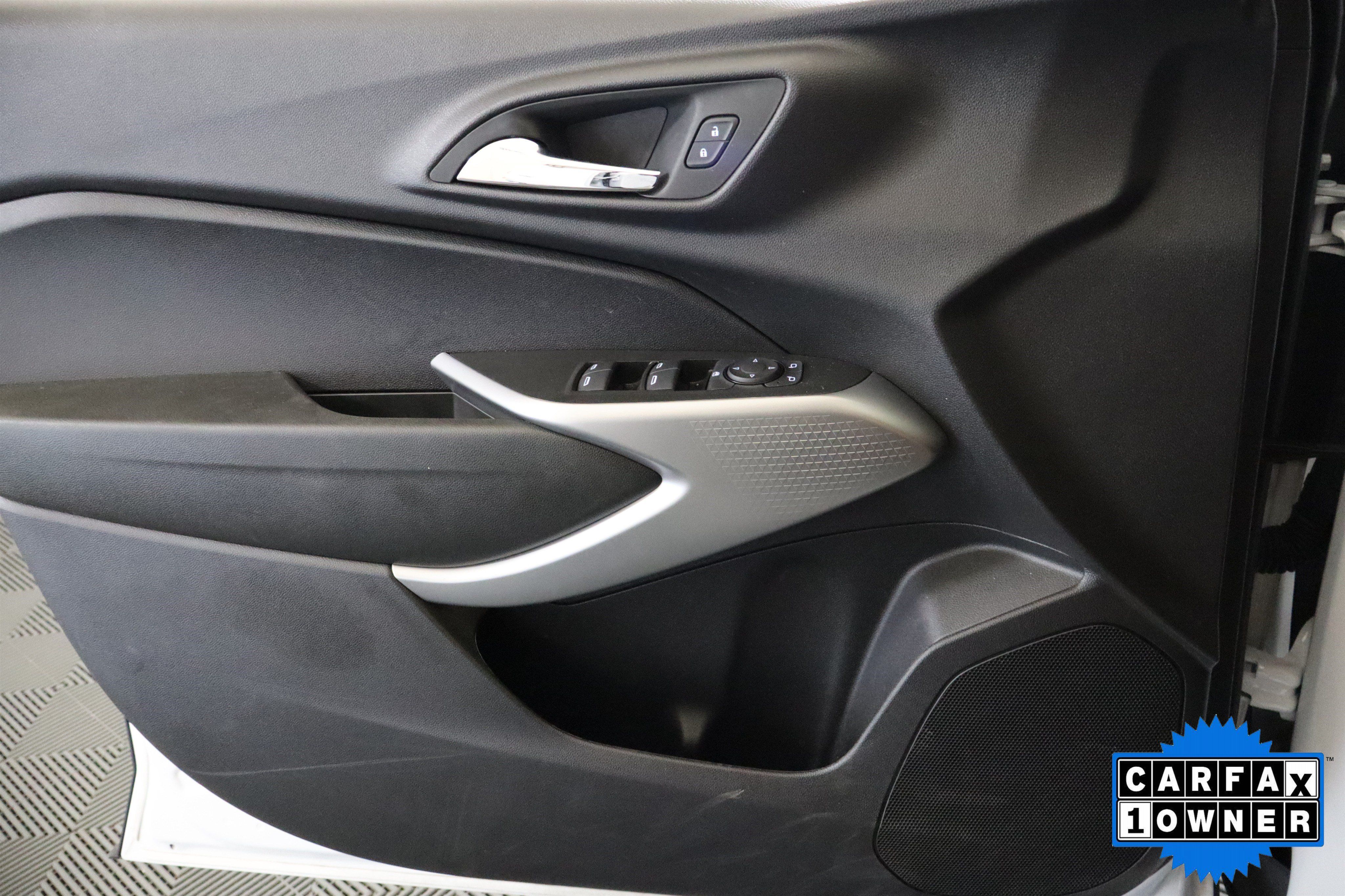 Used 2026 Chevrolet Trax LS FWD image 33