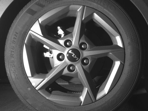 Used 2025 Kia K4 FWD image 15
