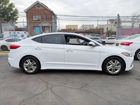 Used 2017 Hyundai Elantra Sport w/ Sport Premium Package 06 FWD image 6