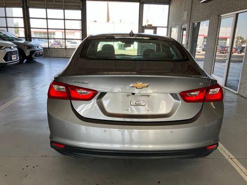 Used 2024 Chevrolet Malibu LT FWD image 5