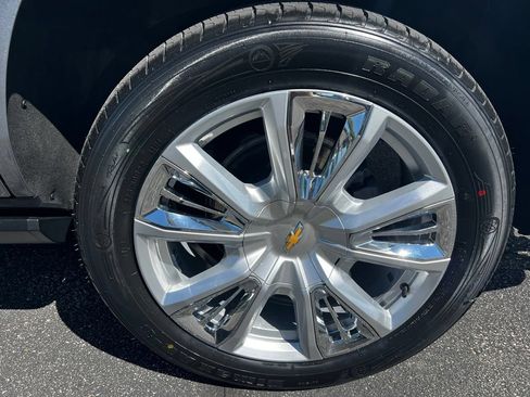 Used 2023 Chevrolet Tahoe High Country AWD/4WD image 15