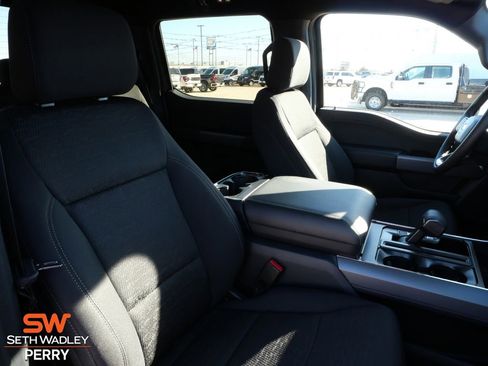 New 2026 Ford F150 XLT w/ XLT Black Appearance Package image 24