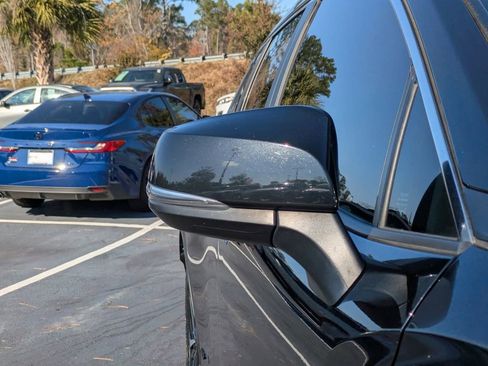 Certified 2023 Toyota Corolla Cross XSE w/ Convenience Package image 11